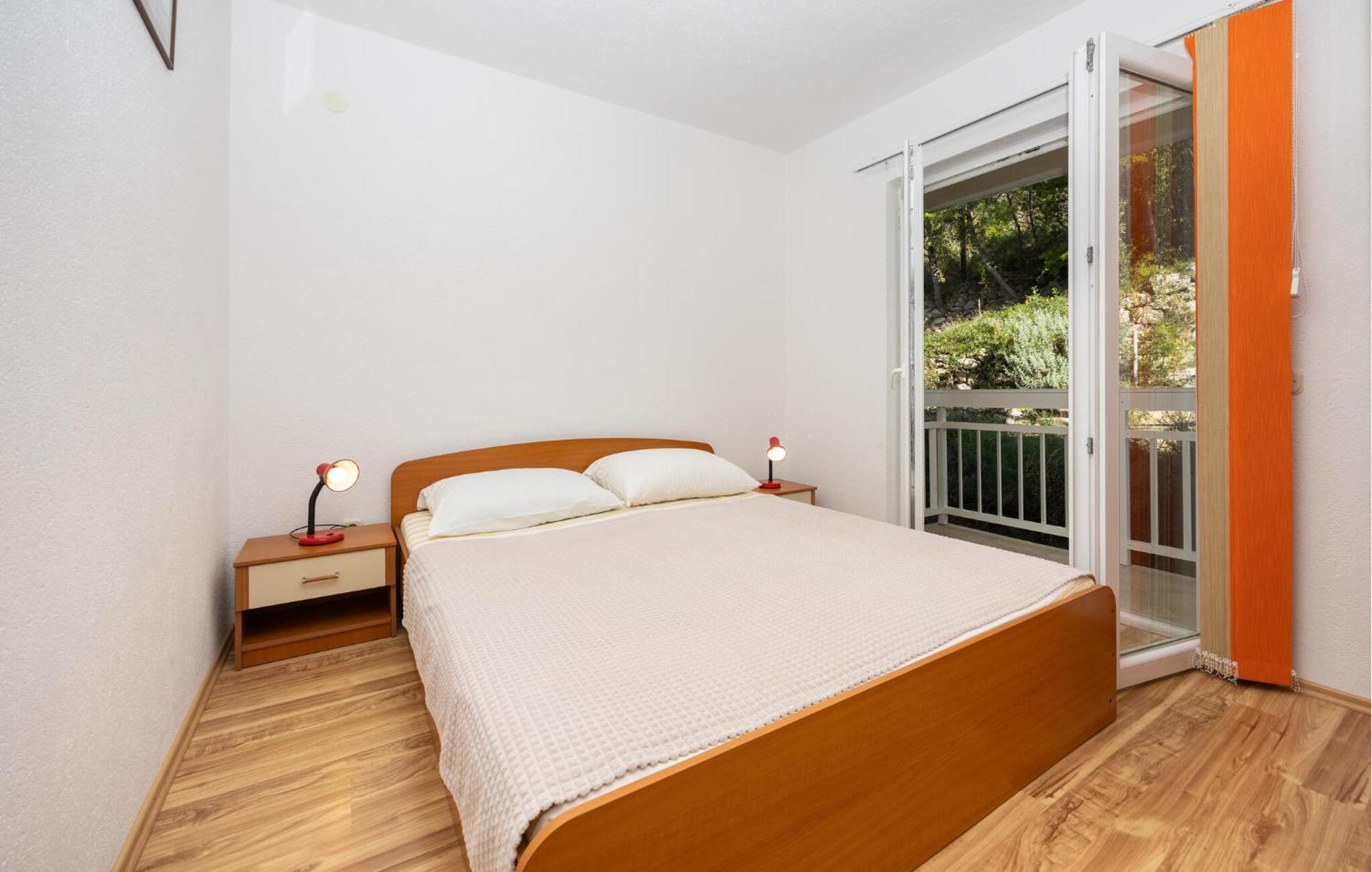 1 Bedroom Awesome Apartment In Lokva Rogoznica Exteriér fotografie