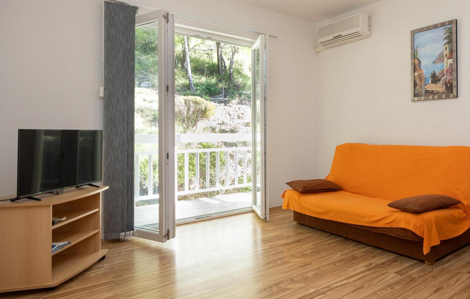 1 Bedroom Awesome Apartment In Lokva Rogoznica Exteriér fotografie