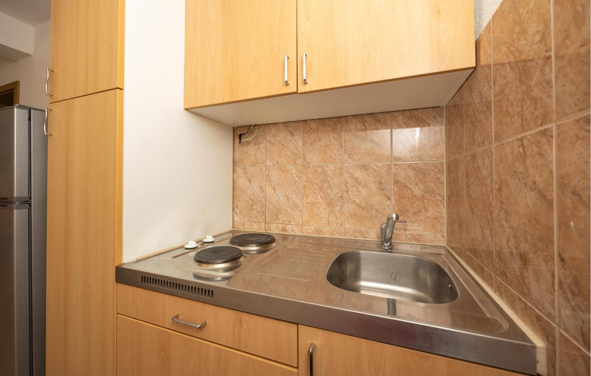 1 Bedroom Awesome Apartment In Lokva Rogoznica Exteriér fotografie